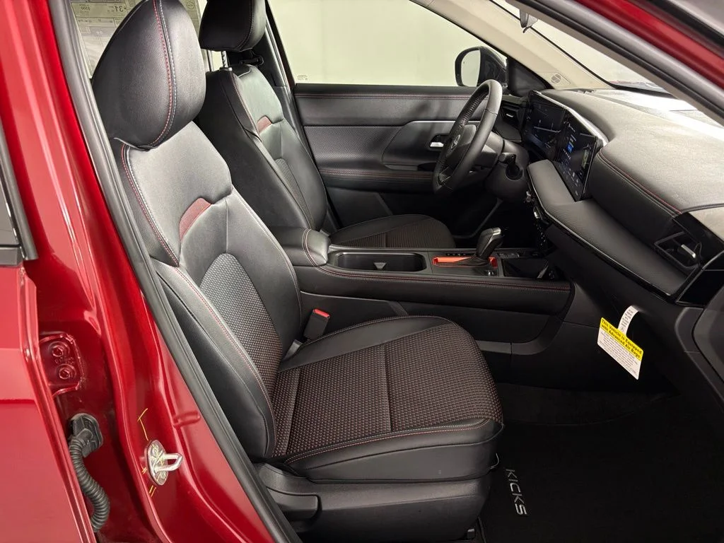 2026 Nissan KICKS SR - Photo 40