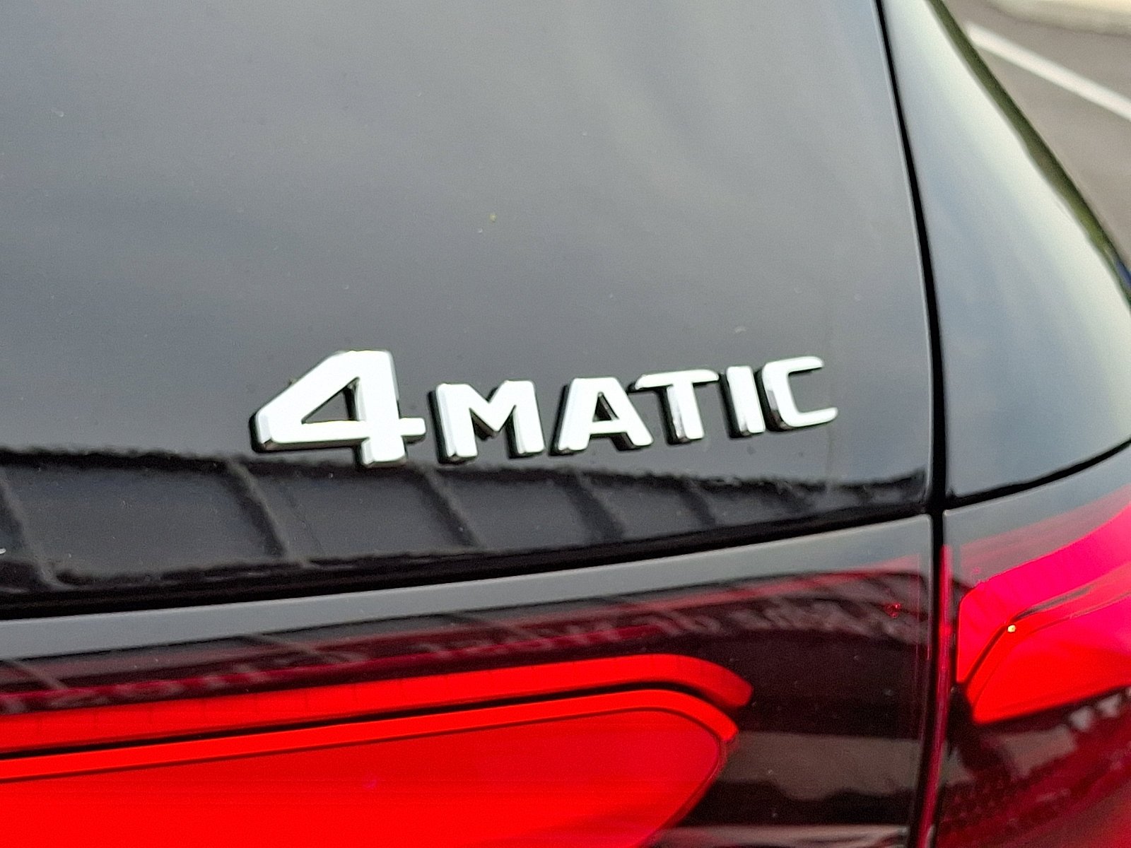 New 2027 Black Mercedes-Benz GLC 300 image 41