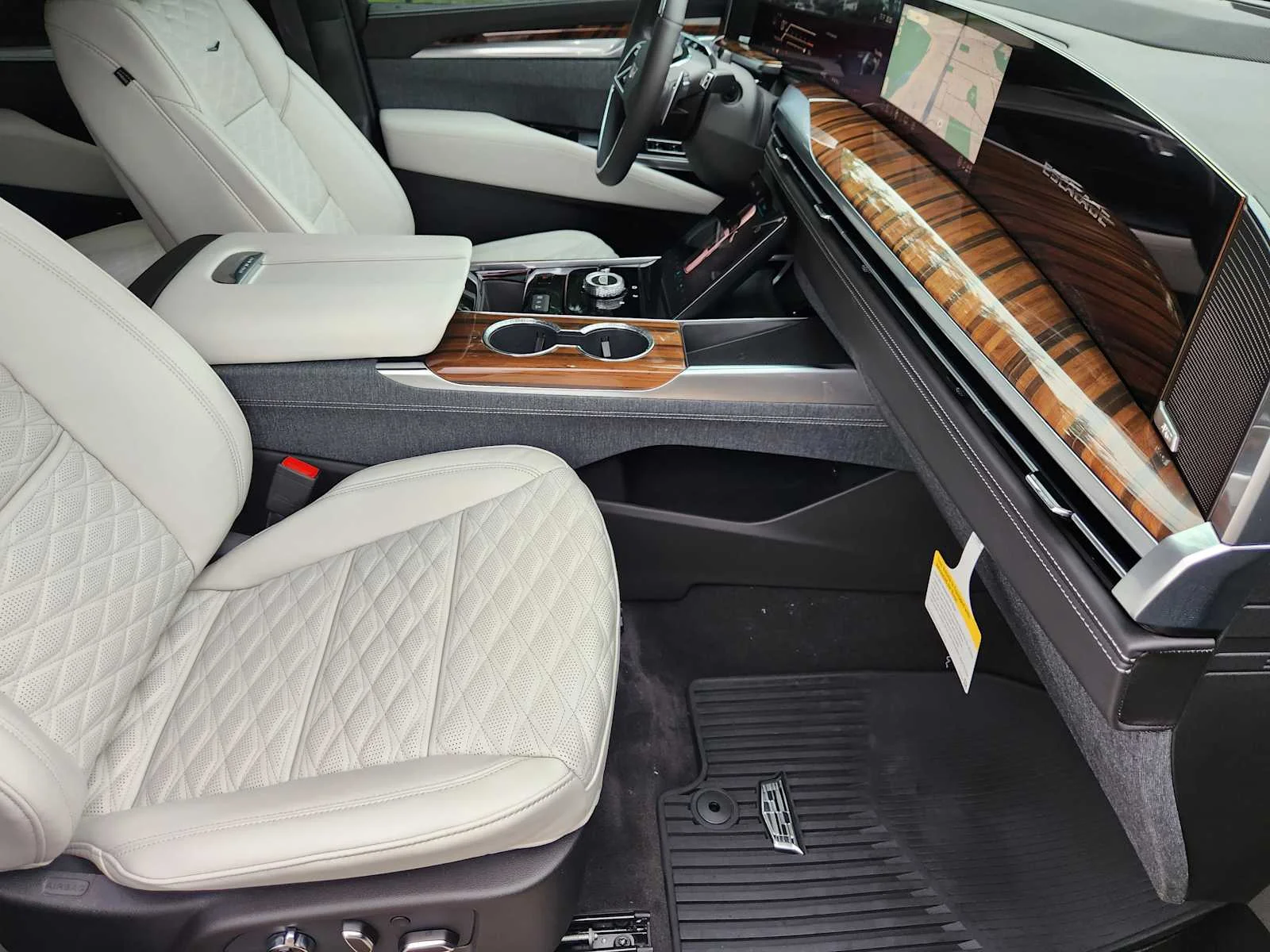 New 2026 Argent Silver Metallic Cadillac Platinum Sport image 9