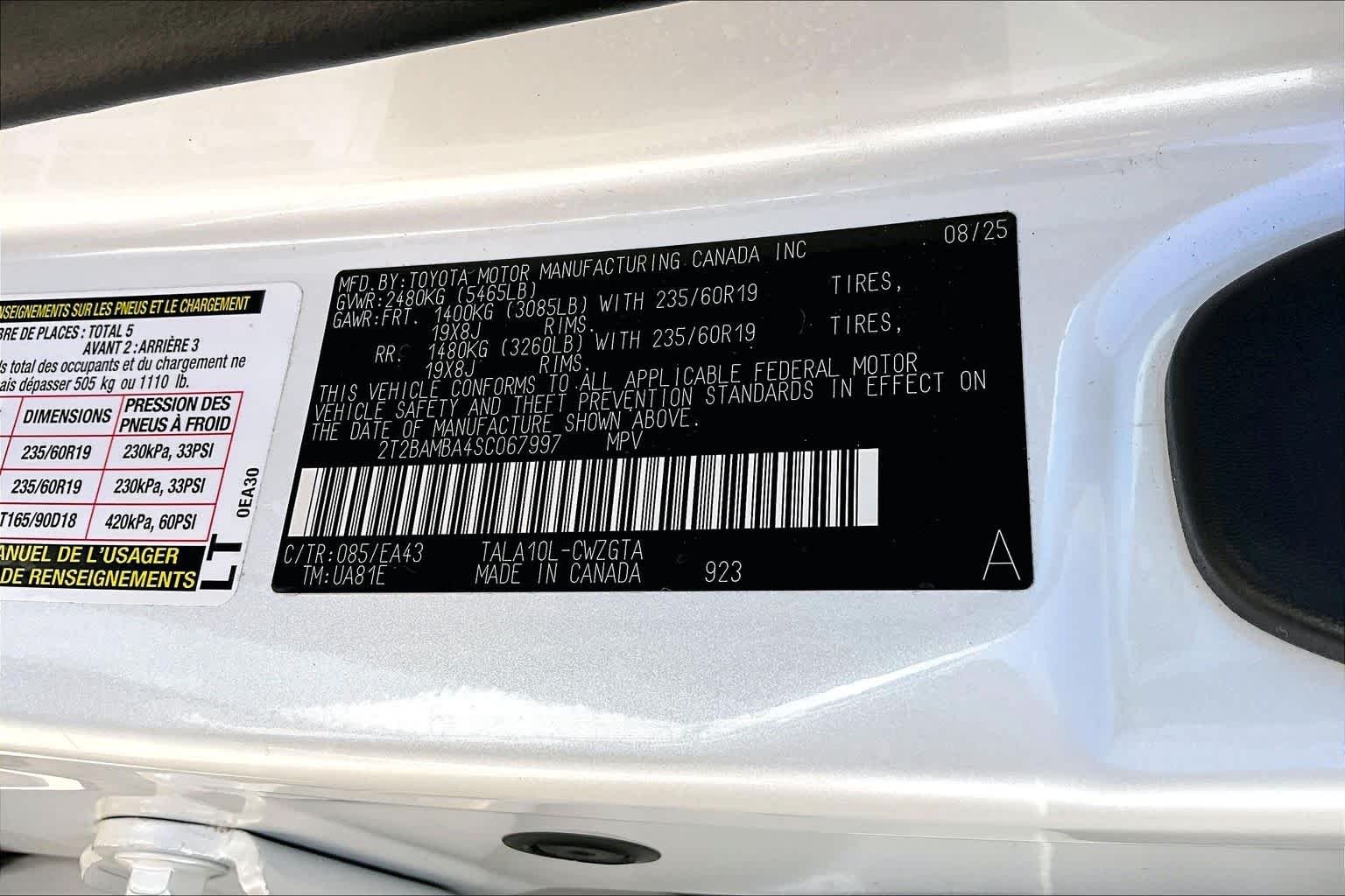 Used 2025 Eminent White Pearl Lexus  image 36