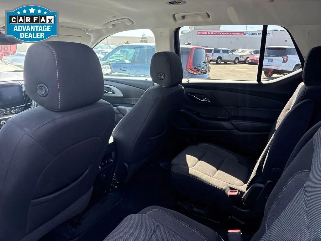 Used 2021 IRIDESCENT PEARL TRICOAT Chevrolet LT Cloth image 7