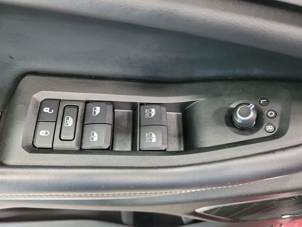 Used 2021 Red Jeep Limited image 33