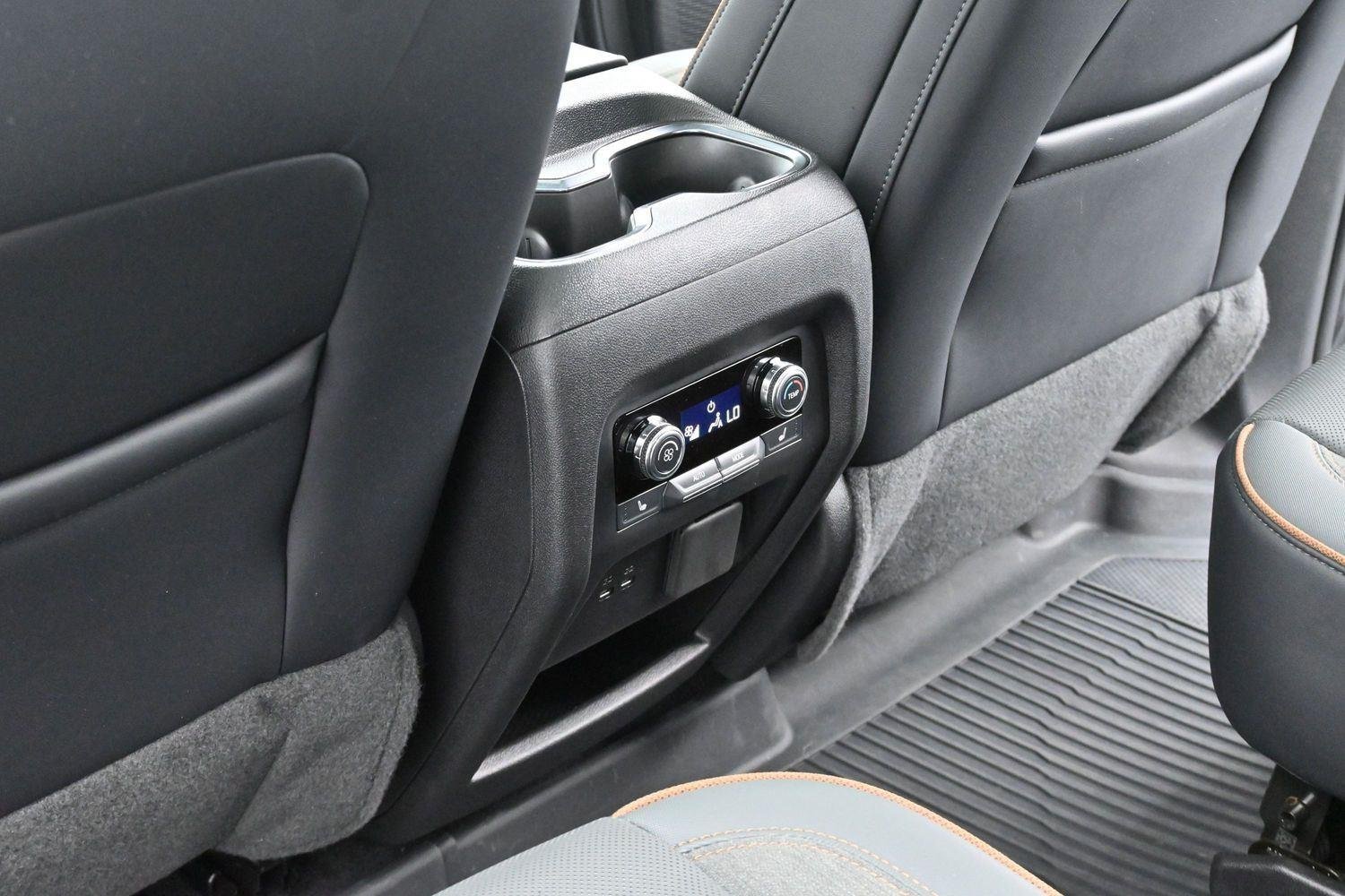 Used 2025 Sterling Metallic GMC AT4 image 34