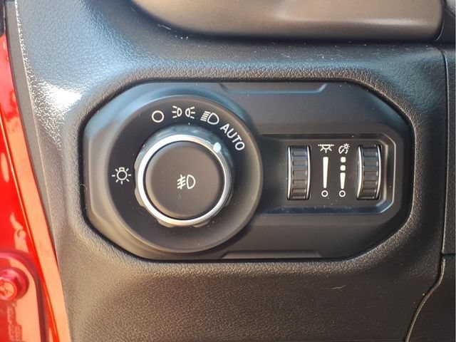 Used 2018 Red Jeep Sport S 4x4 image 14