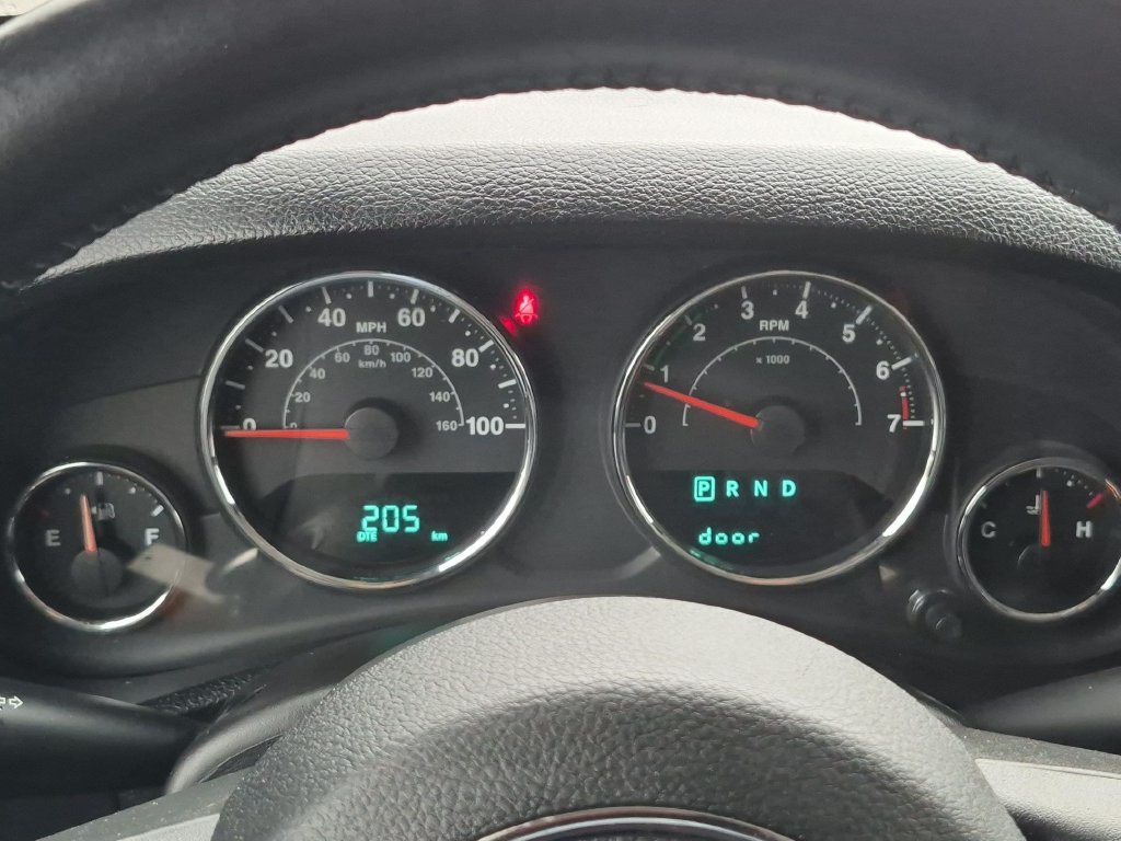 Used 2014 Gray Jeep Sport image 13
