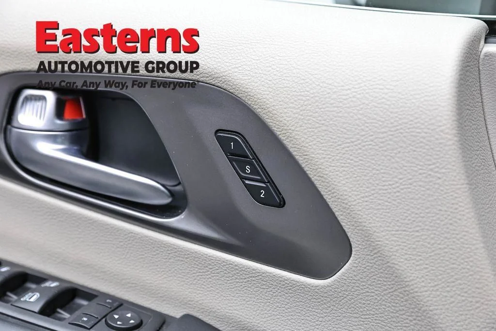 Certified Used 2023 Black Chrysler Touring L image 24