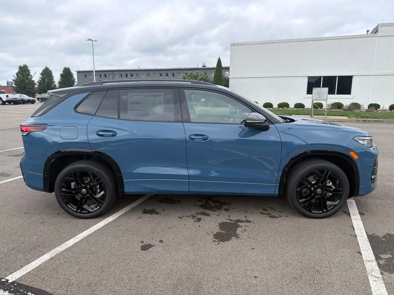 New 2026 Blue Volkswagen 2.0T SE R-Line Black image 2