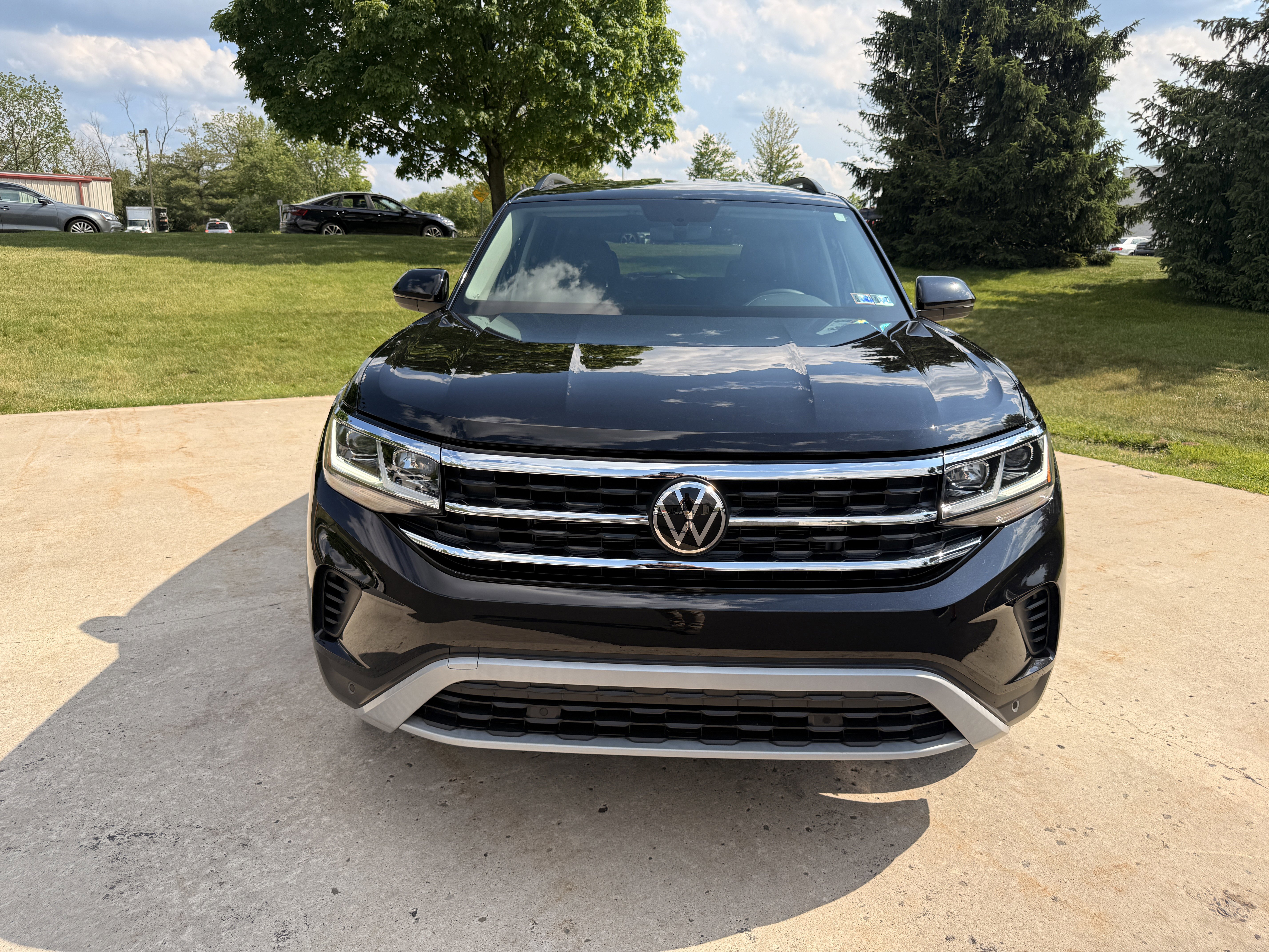 Used 2023  Volkswagen 3.6L V6 SE w/Technology image 11