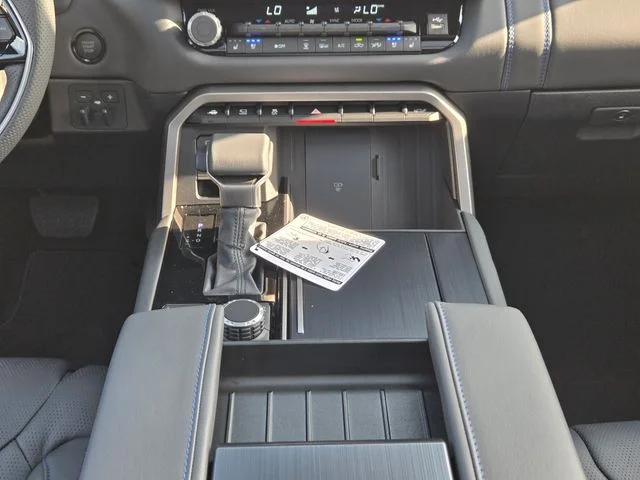New 2026 Wind Chill Pearl Toyota Platinum image 14