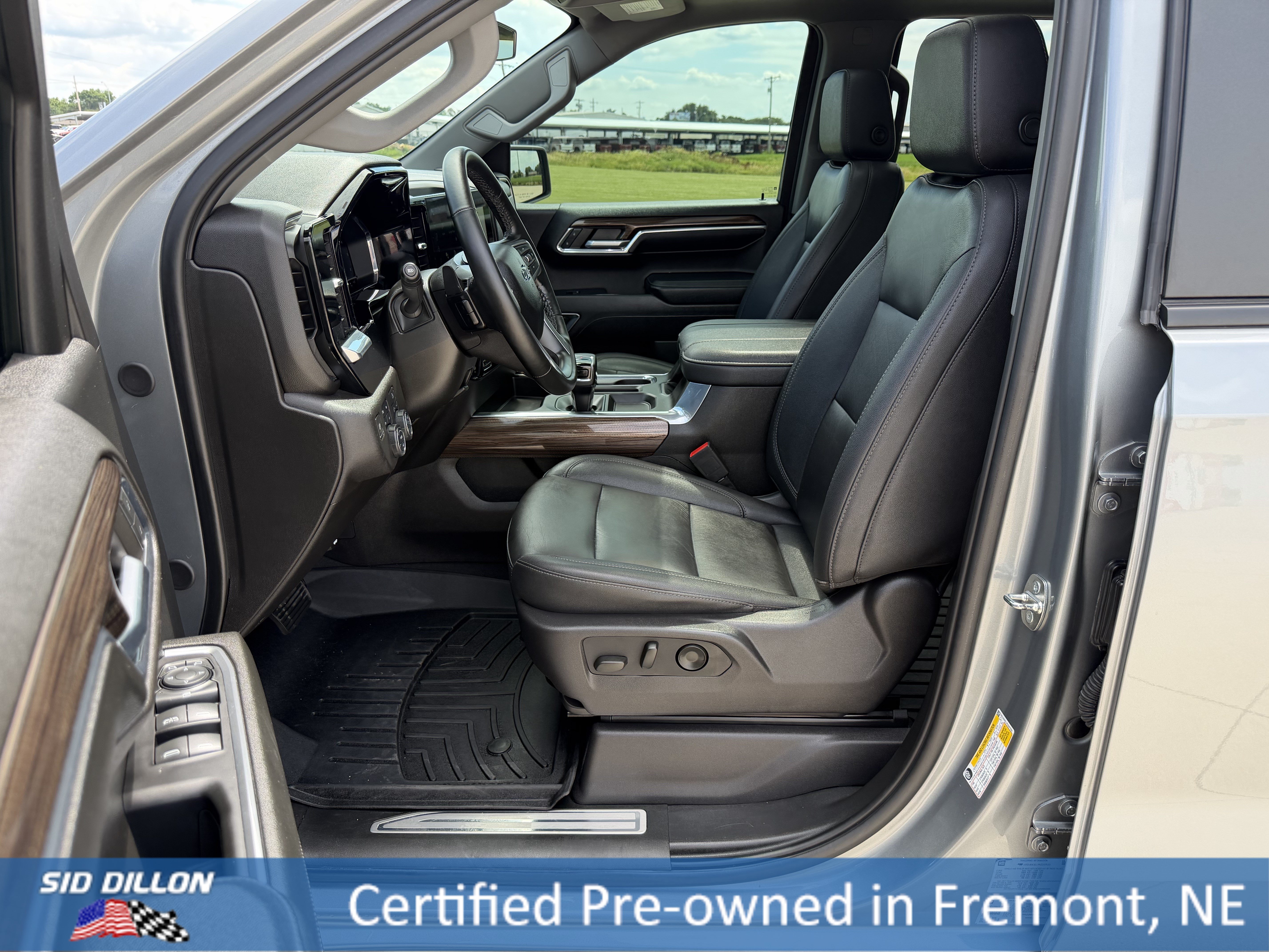 Used 2024 Sterling Gray Metallic Chevrolet RST image 7