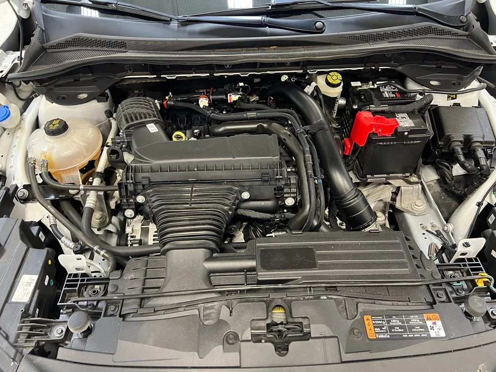 Used 2023 White Ford Platinum image 32