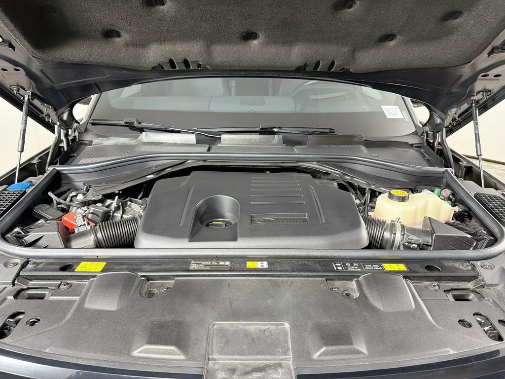 Certified Used 2025 Gray Land Rover SE image 32