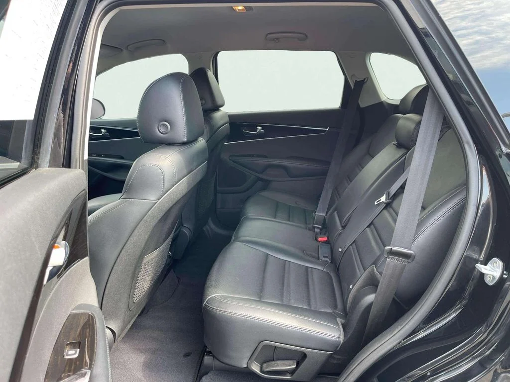 Used 2019 Ebony Black Kia EX image 25