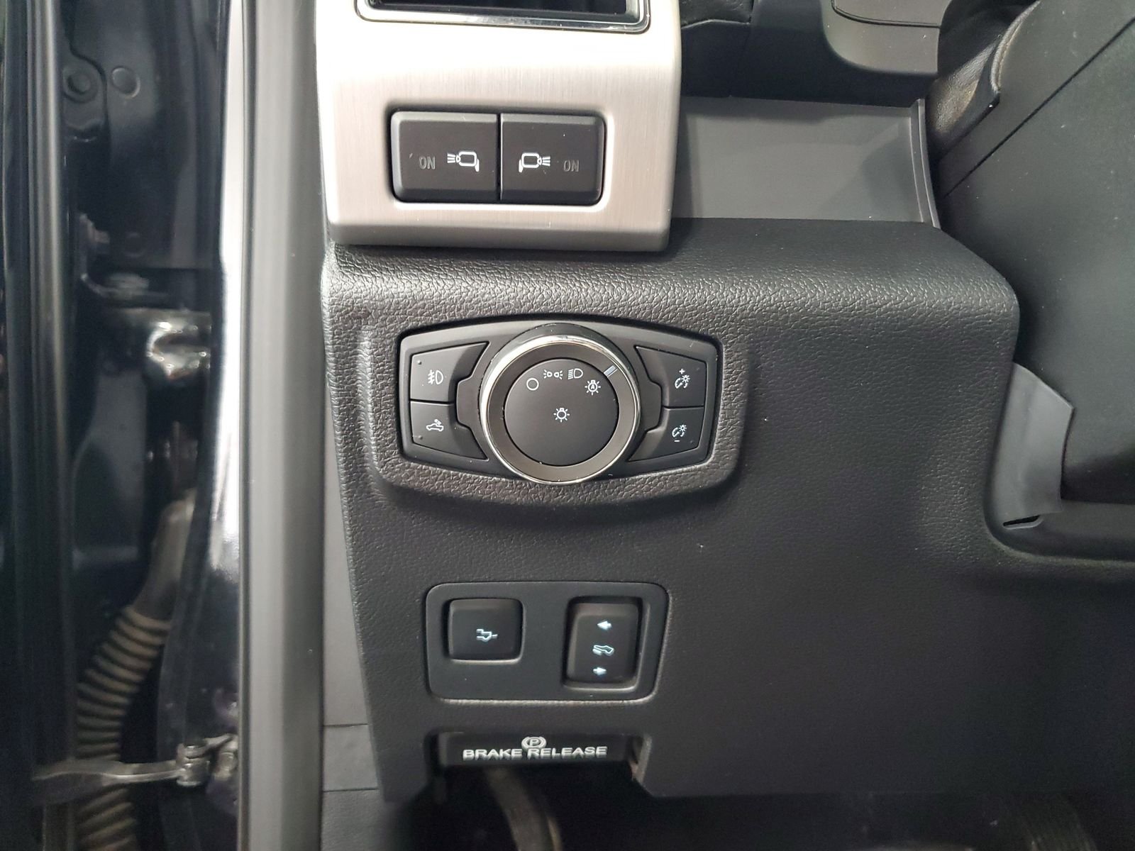 Used 2020 Black Ford Platinum image 18