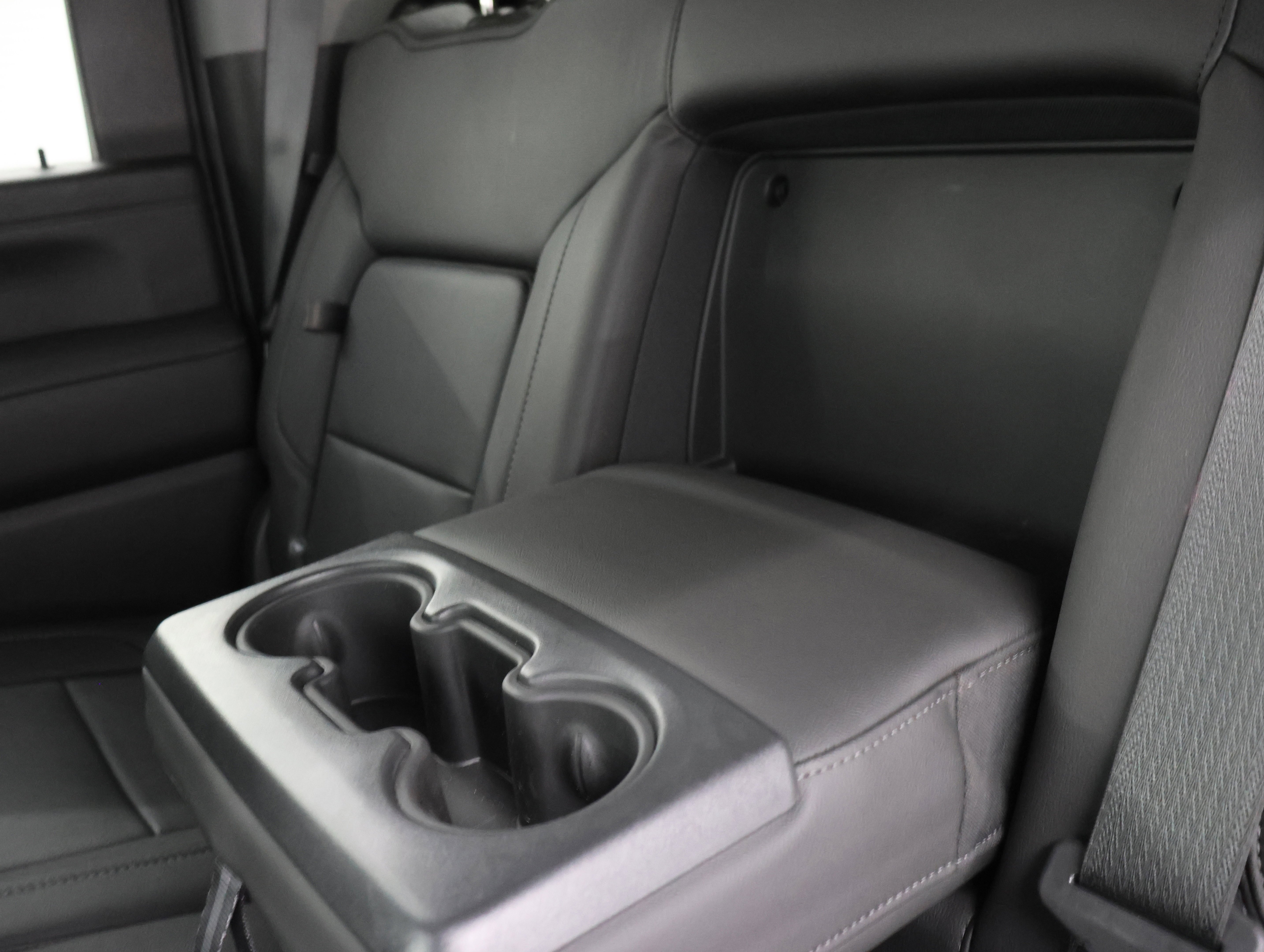 Used 2020 Silver Ice Metallic Chevrolet LTZ: CREW-SHORT-LTZ-Z71-DIESEL-4WD-NAV-HEAT/COOL SEATS-1 OWNER image 40