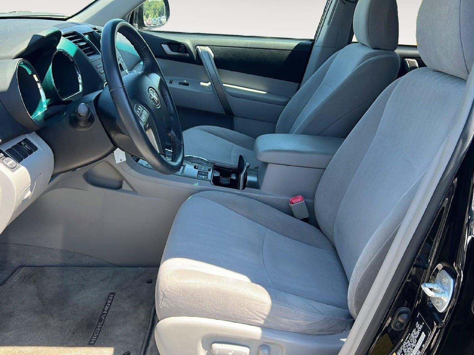 Used 2008 Black Toyota Sport image 9