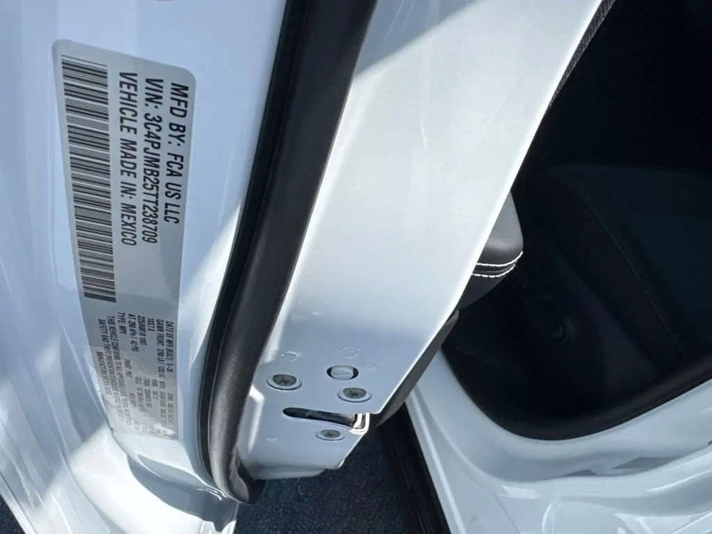New 2026 Bright White Clearcoat Jeep Laredo image 21