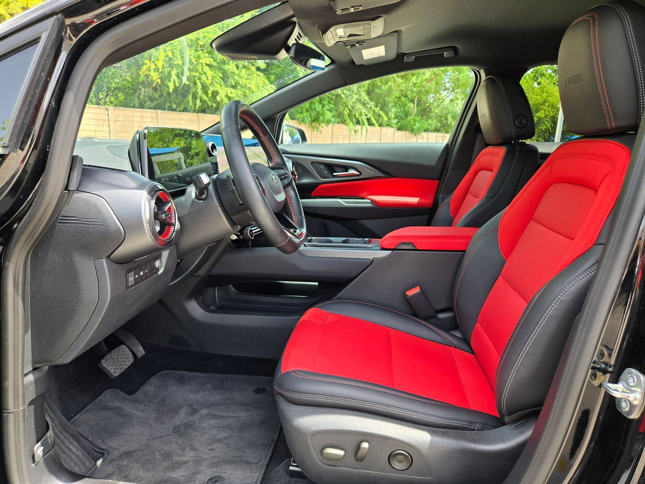 Used 2025 Black Chevrolet RS image 9