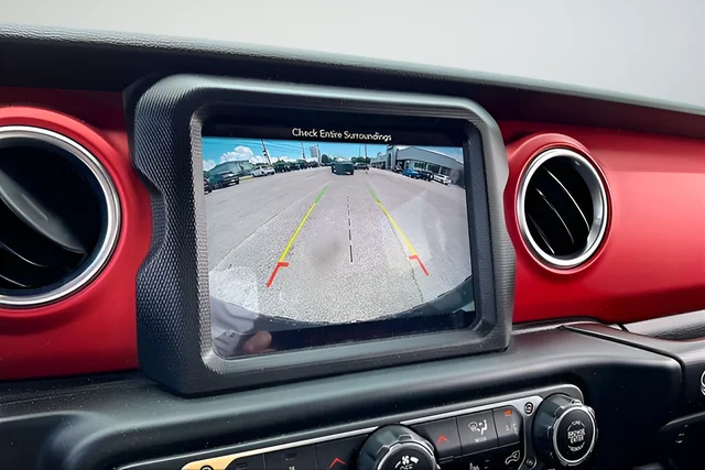 Used 2018 Red Jeep Unlimited Rubicon image 13