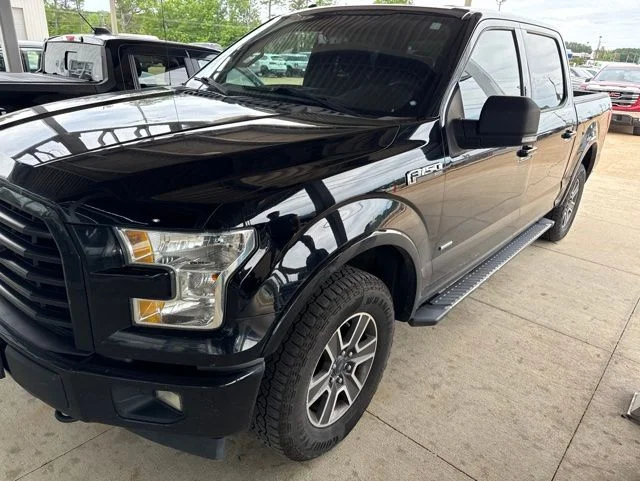2017 Ford F-150 XLT 4x4 SuperCrew 5-1/2 Box's photo