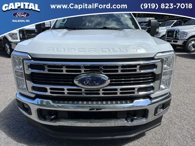 Used 2025 White Ford XLT image 10