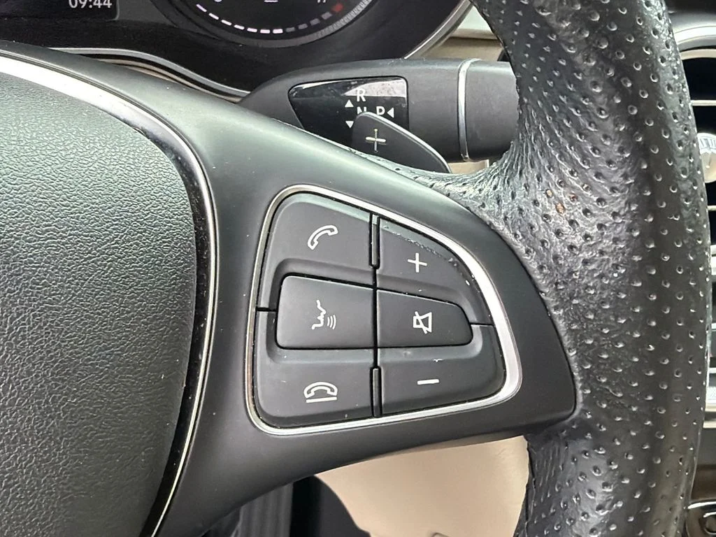 Used 2019  Mercedes-Benz GLC 300 image 26