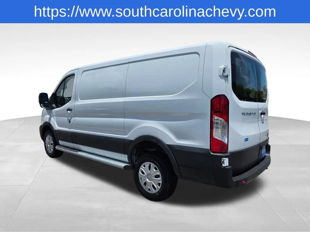 Used 2025  Ford T-250 130" Low Rf 9070 GVWR RWD image 31