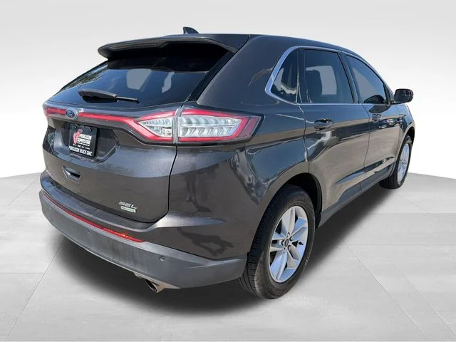 Used 2017 Gray Ford SEL image 7
