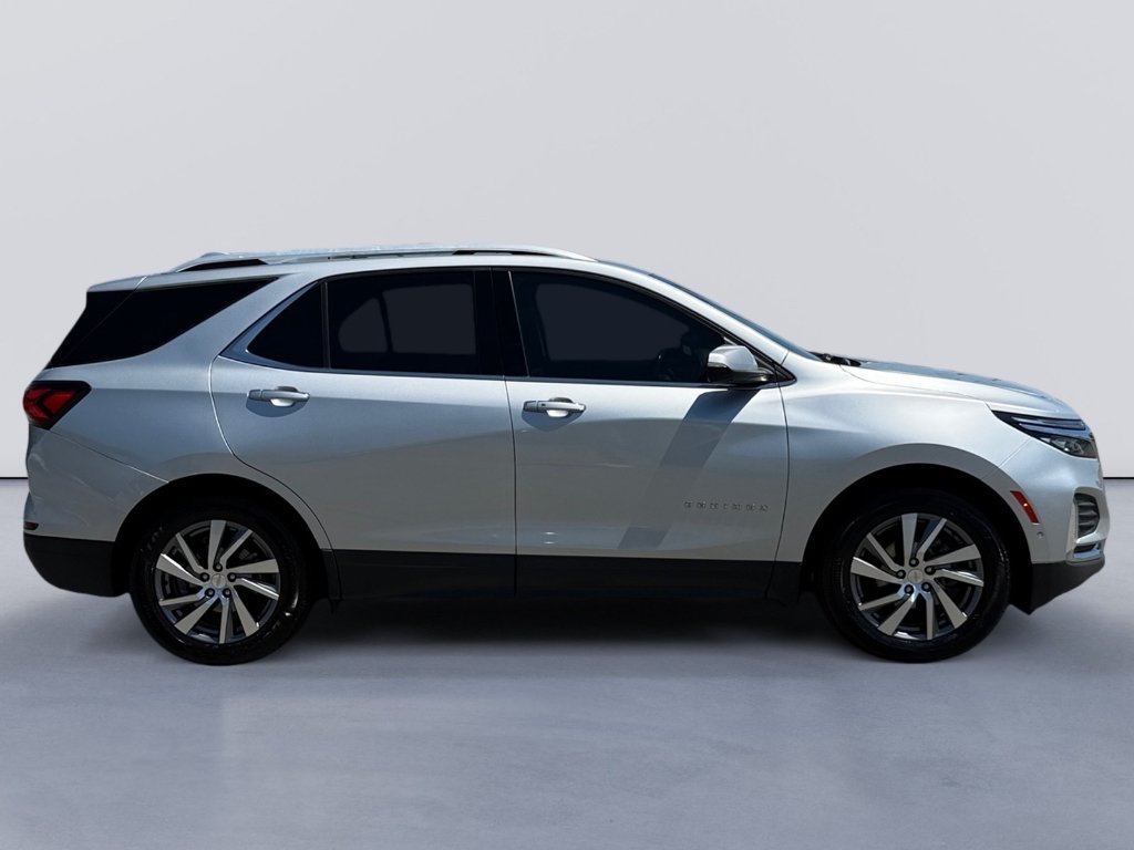 Used 2022 Silver Ice Metallic Chevrolet Premier image 2
