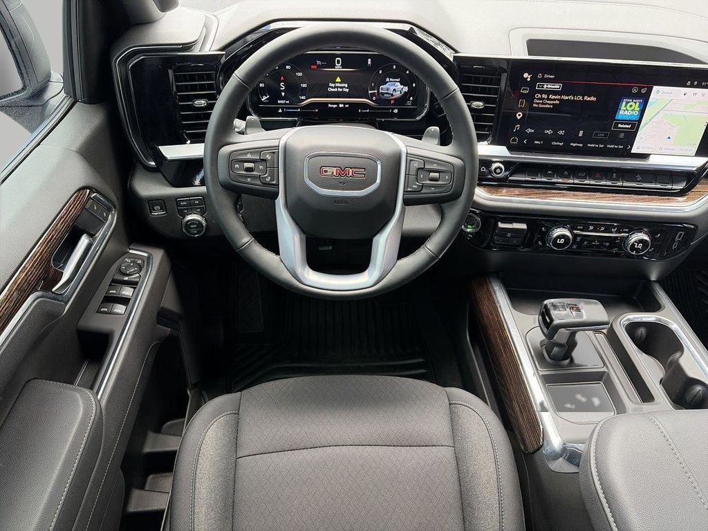 Used 2025 White GMC Elevation image 12