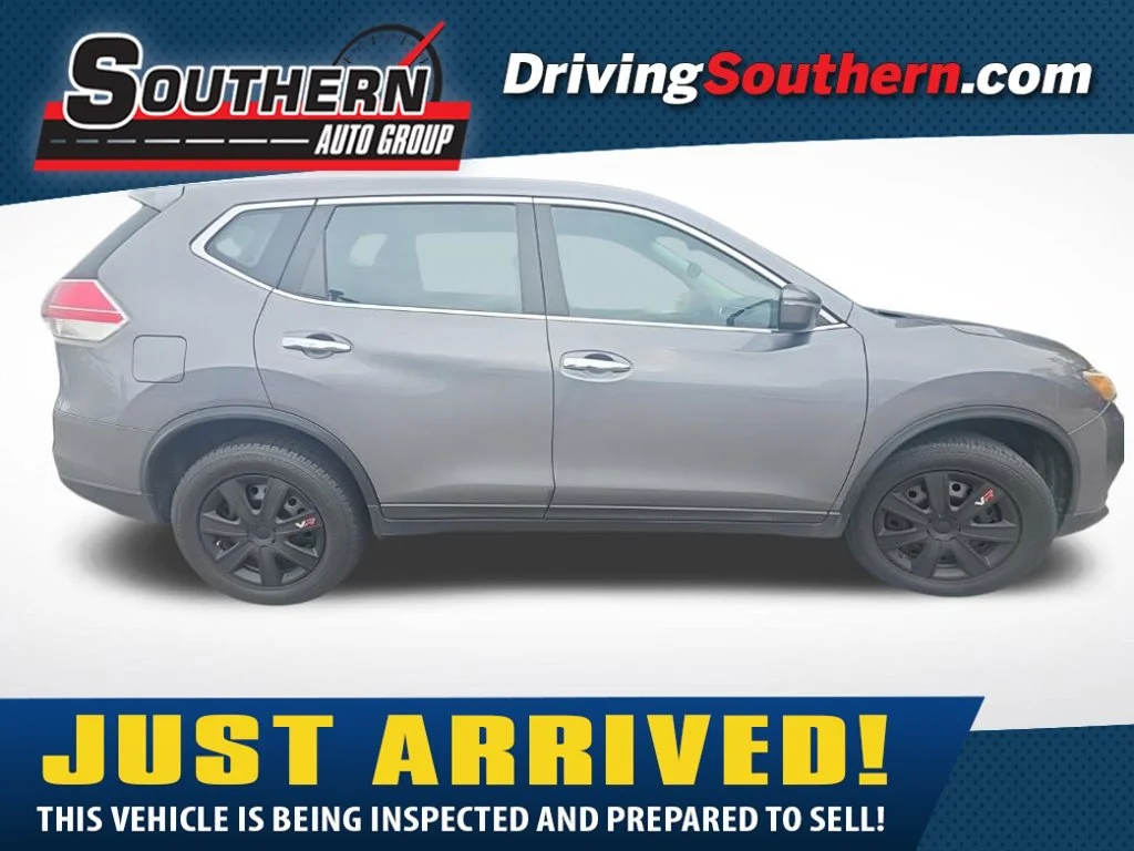 Used 2015 Gray Nissan S image 1