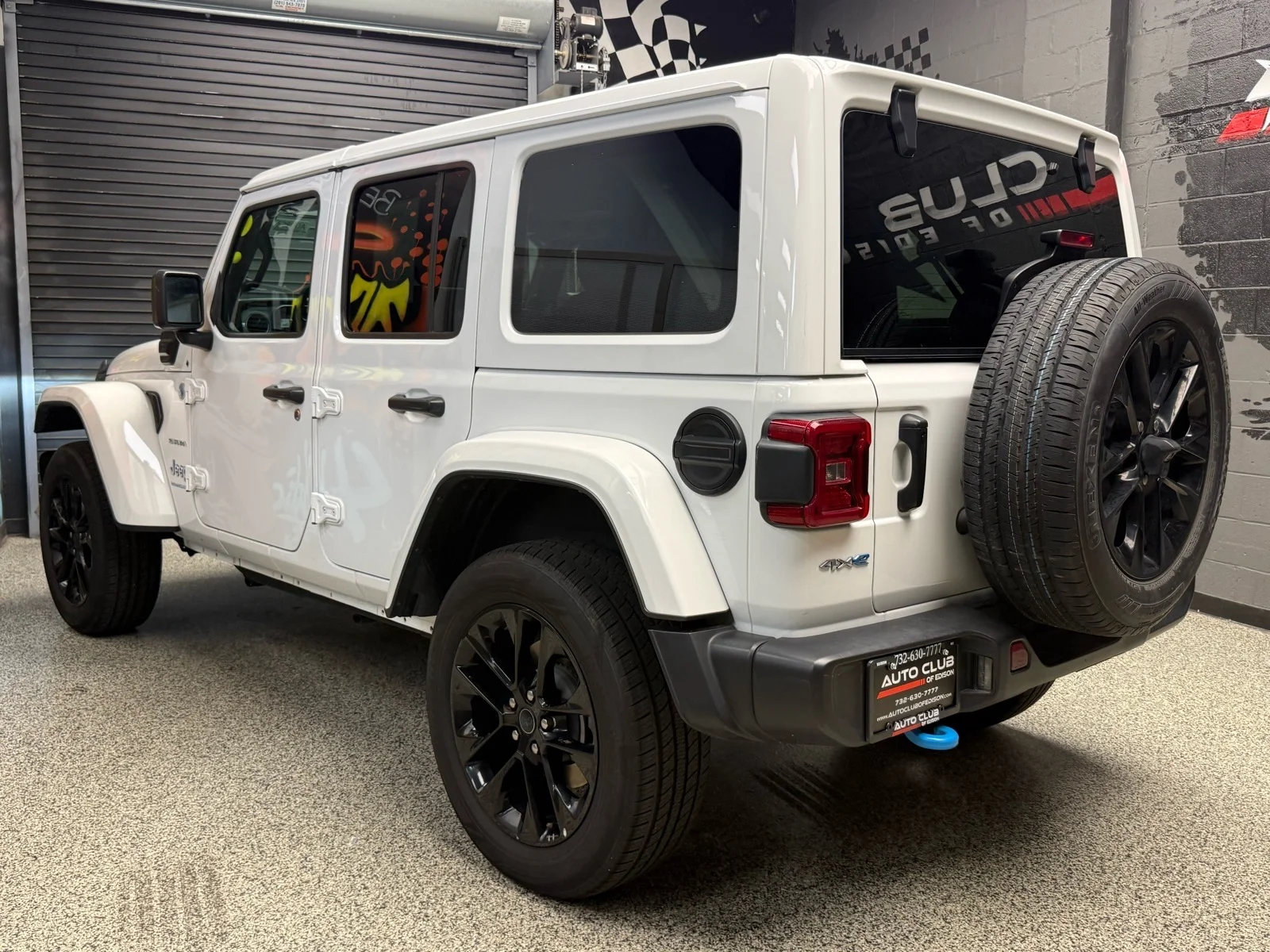 Used 2024 Bright White Clear Coat (pw7) Jeep Sahara 4xe image 4