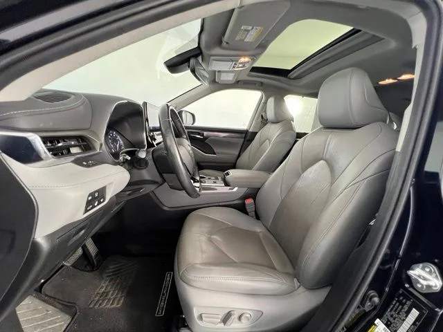 2021 Toyota Highlander Limited - Photo 11
