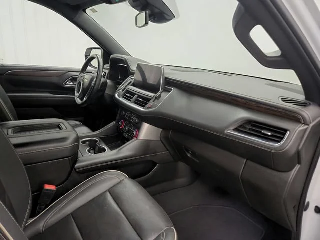 Used 2023 SUMMIT WHITE Chevrolet Premier image 26