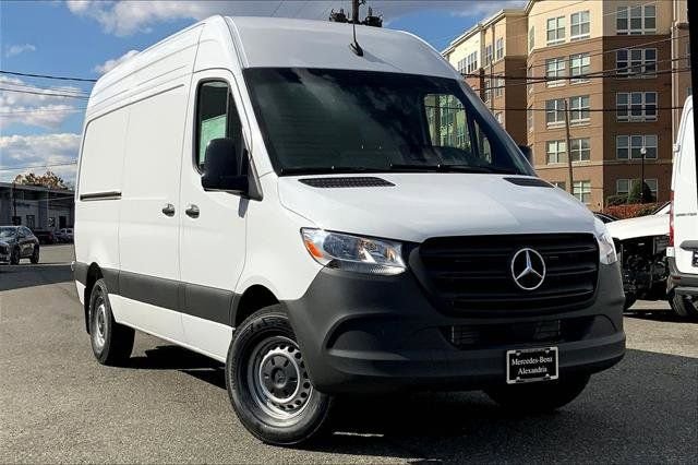 2026 Mercedes-Benz Sprinter 2500 144 WB's photo