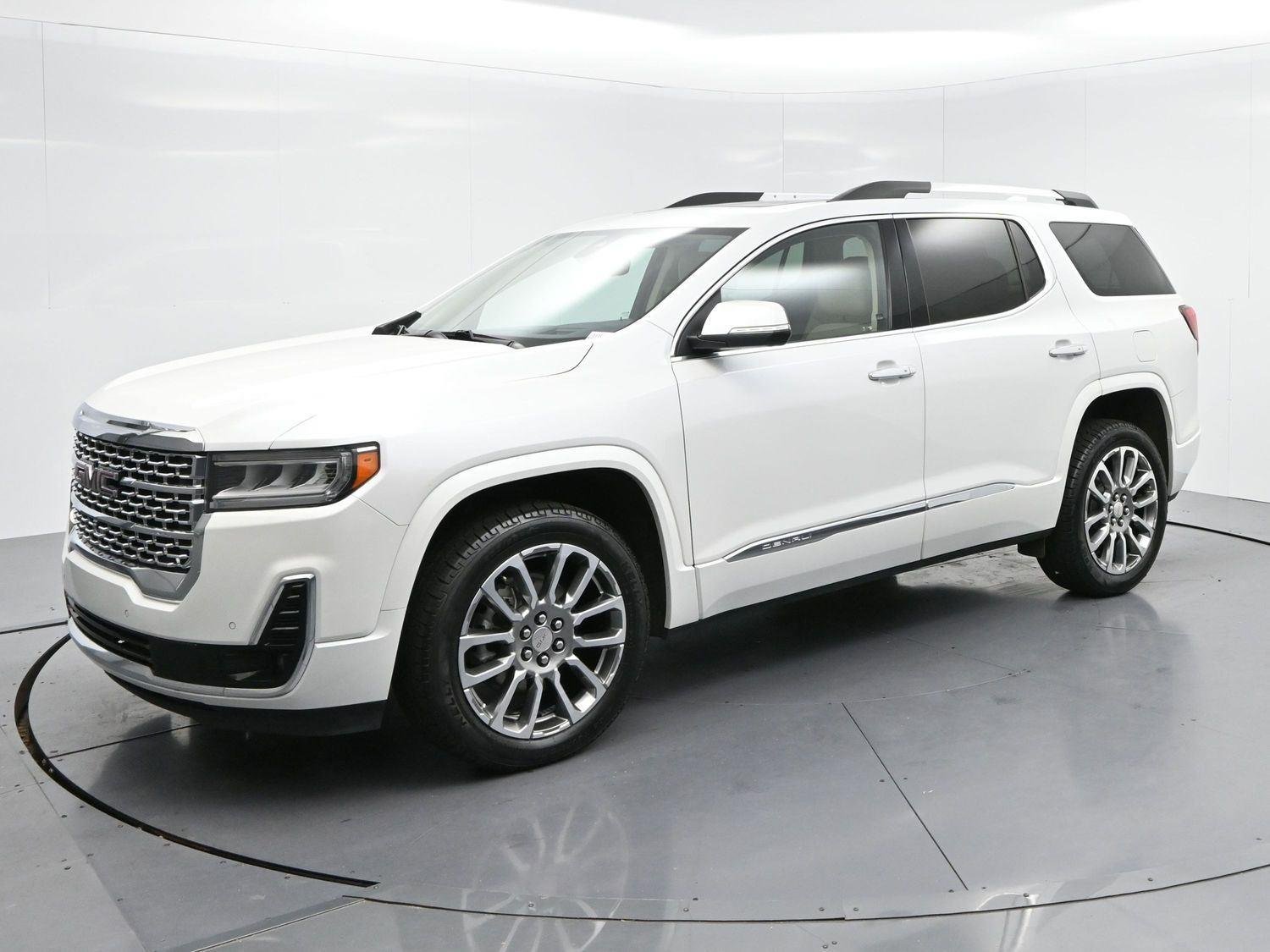 Used 2023 White Frost Tricoat GMC Denali image 3