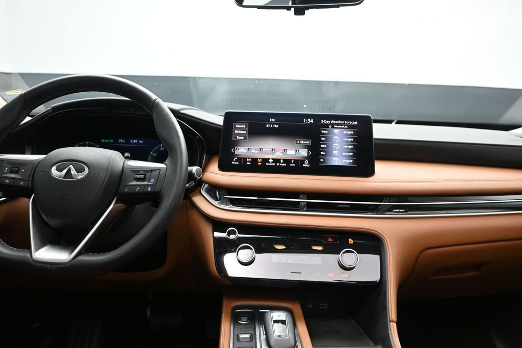Certified Used 2023 White INFINITI Sensory image 21