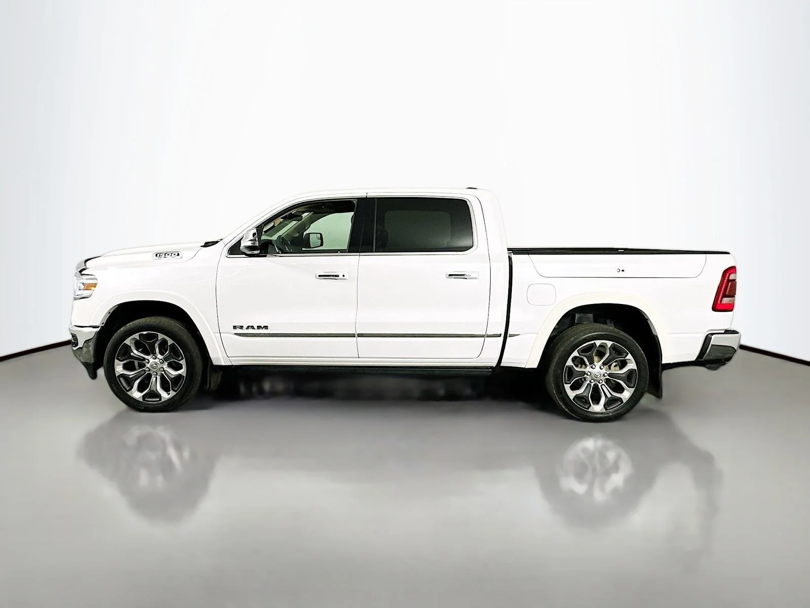 Used 2021 Ivory White Tri-Coat Pearlcoat Ram Limited image 7