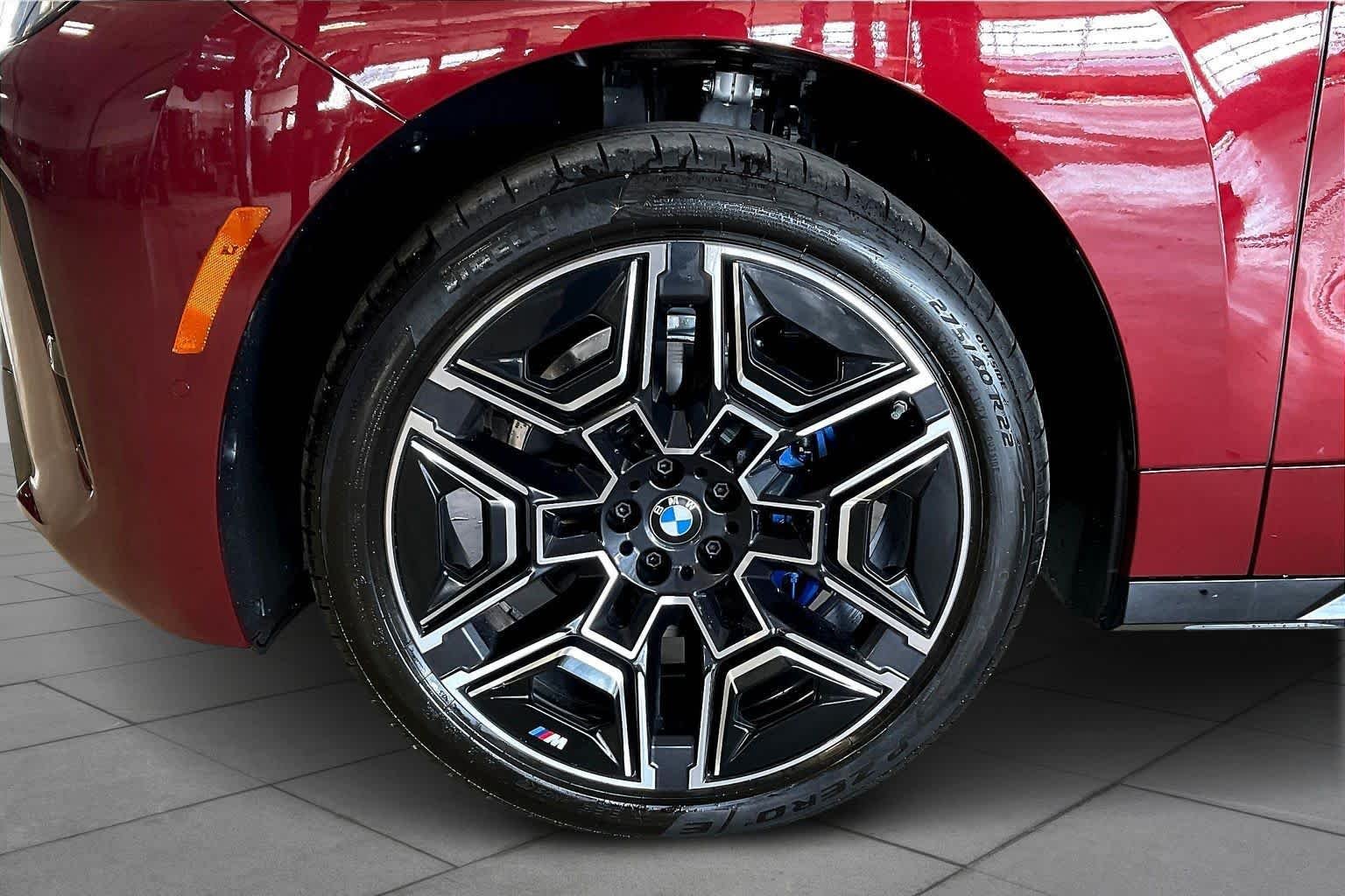 Used 2026 Aventurin Red Metallic BMW xDrive60 image 11