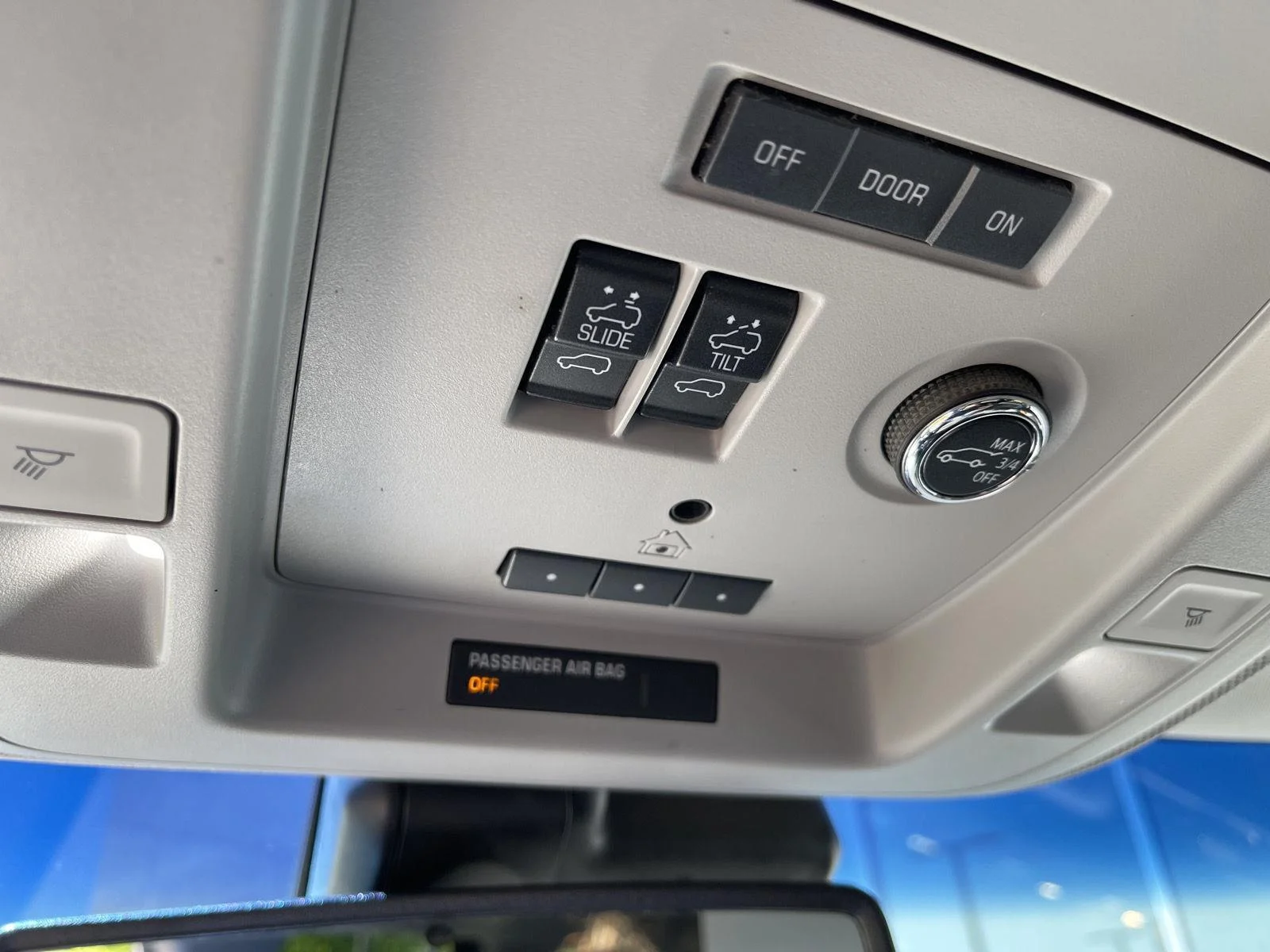Used 2020 Black Chevrolet Premier image 27