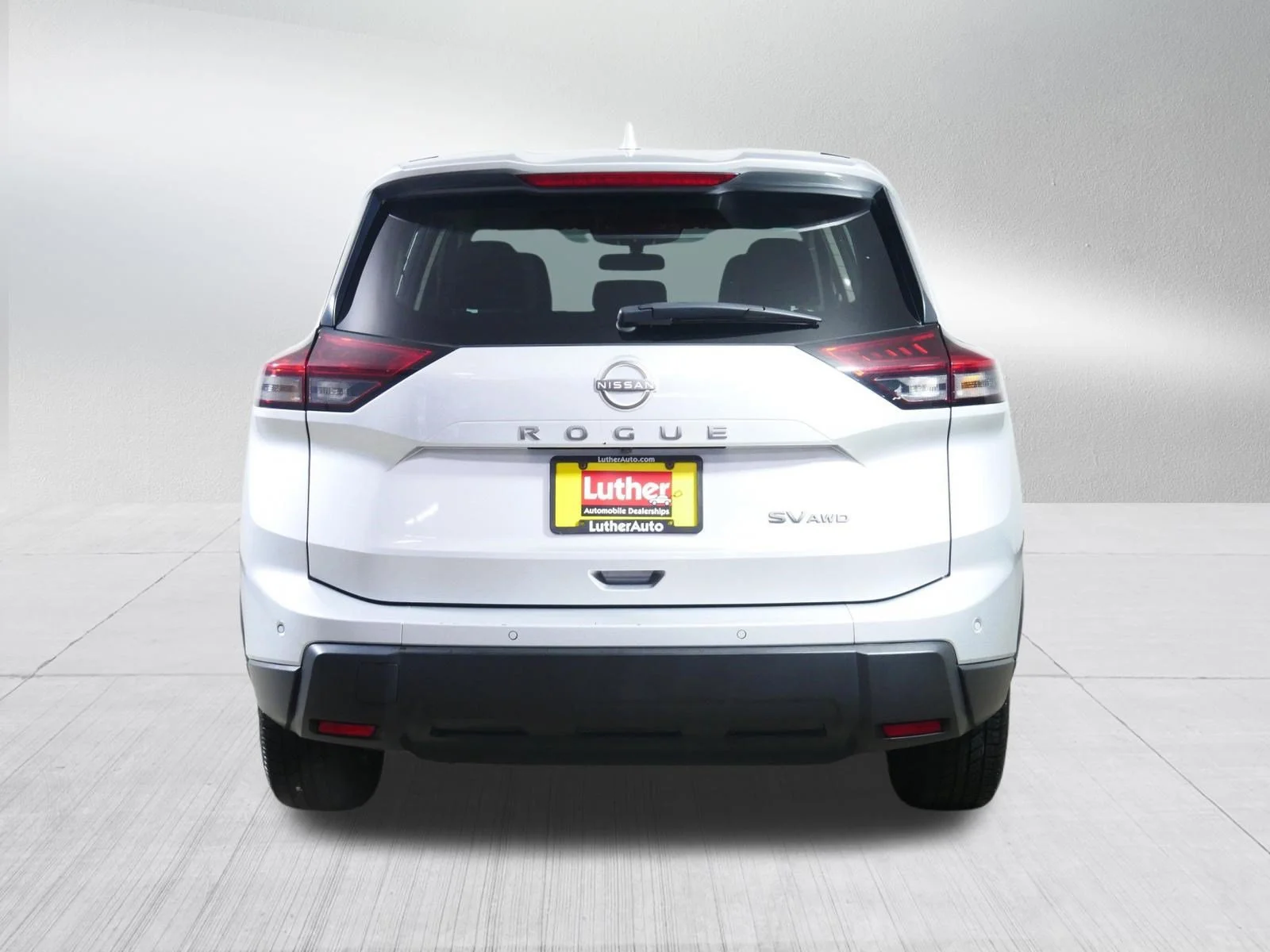 Used 2024 Brilliant Silver Metallic Nissan SV image 6