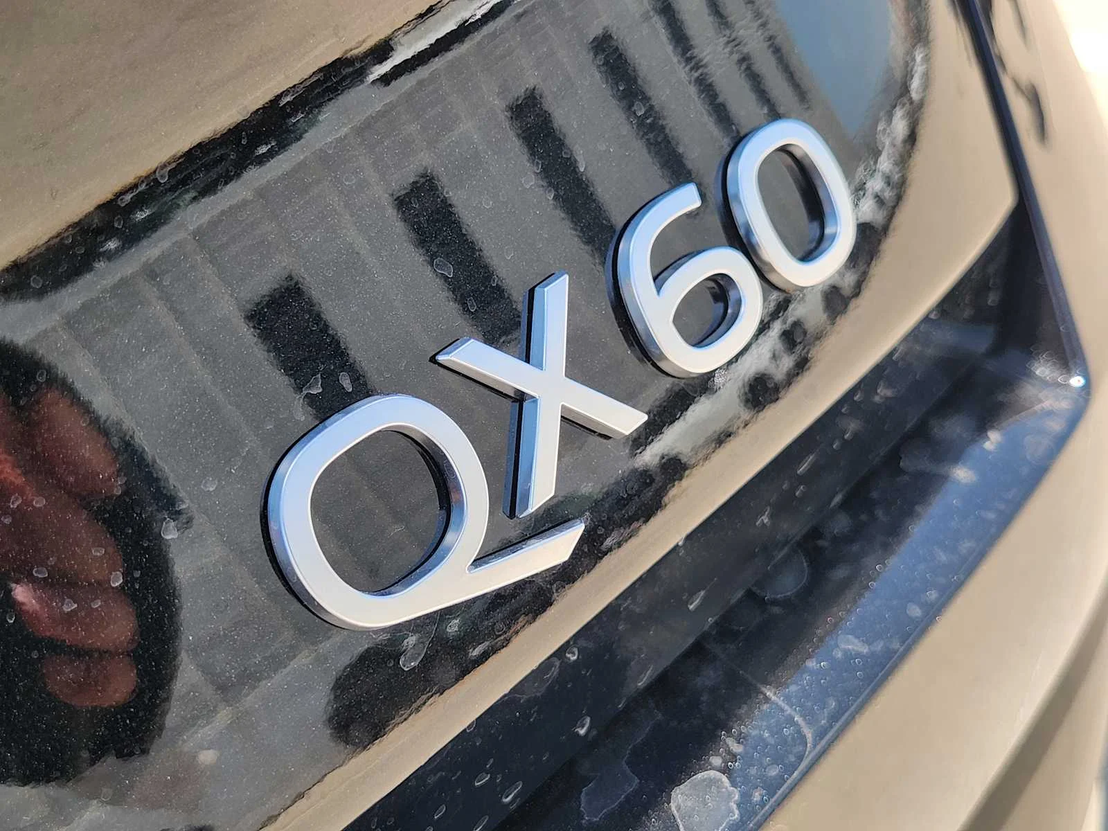 New 2027 MINERAL BLACK INFINITI Luxe FWD image 5