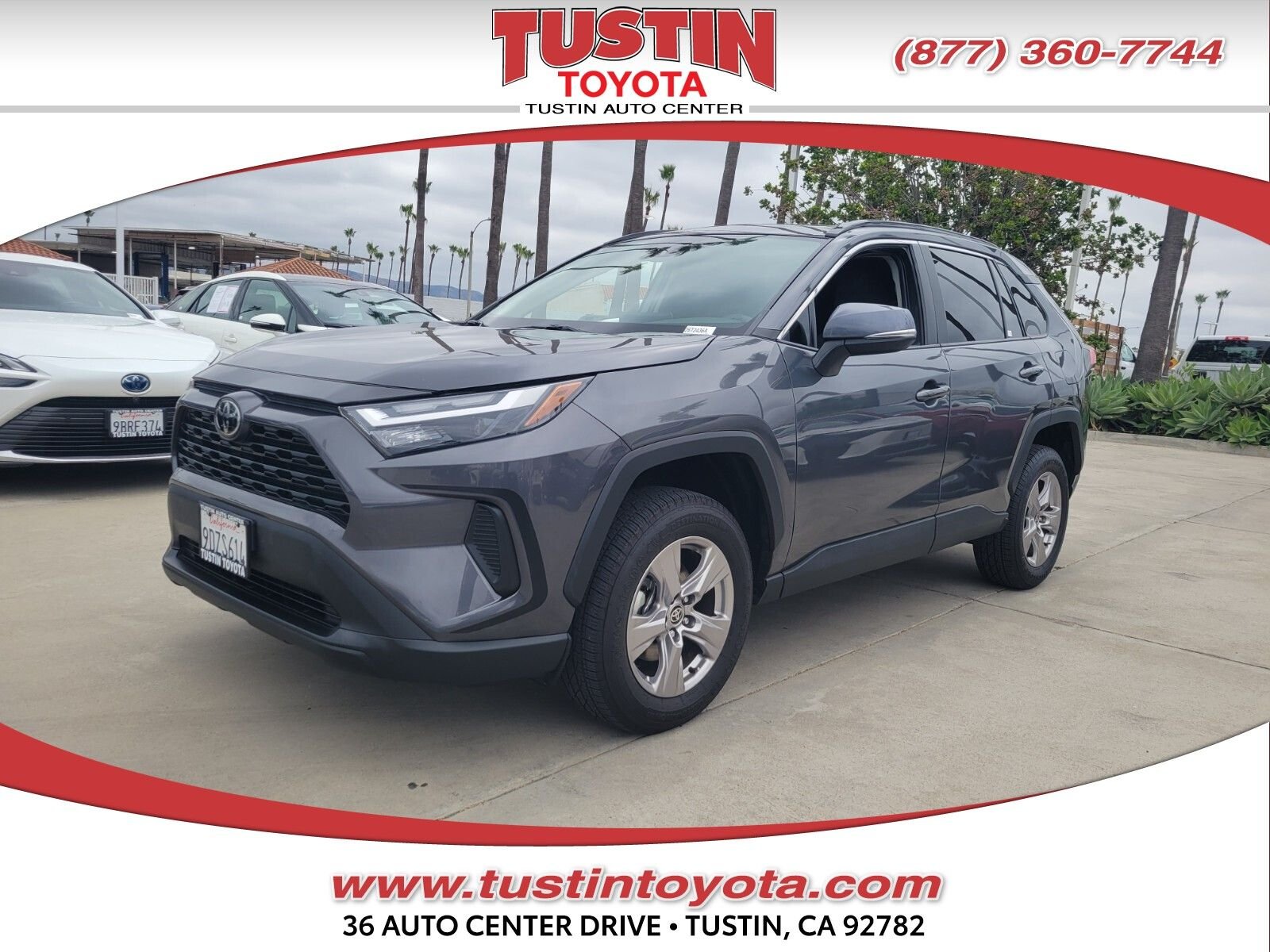 2023 Toyota RAV4 XLE FWD's photo