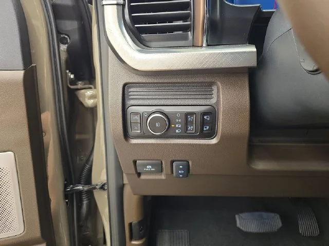 New 2027 Marsh Gray Metallic Ford F-250® King Ranch® image 43