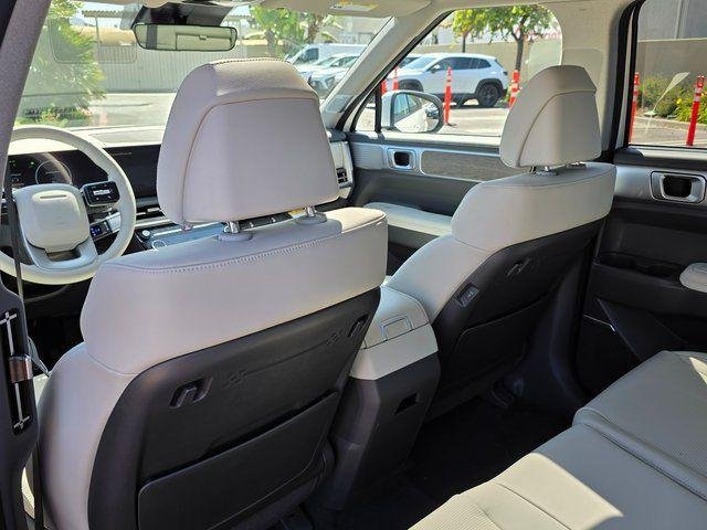 2025 Hyundai Santa Fe Limited - Photo 20