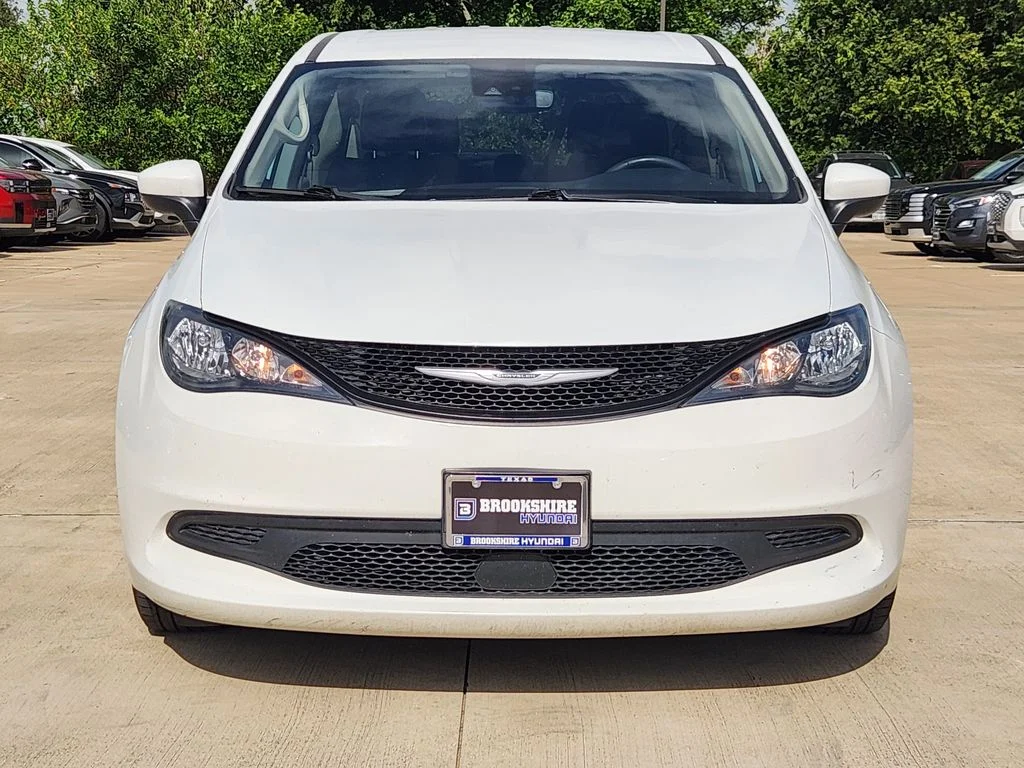 Used 2023 Bright White Clearcoat Chrysler LX image 3