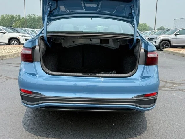New 2026 Blue Volkswagen 1.5T SE image 3