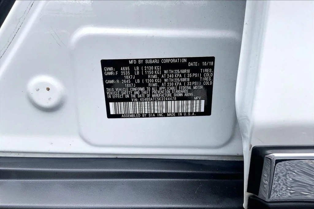 Used 2019 White Subaru 2.5i image 33