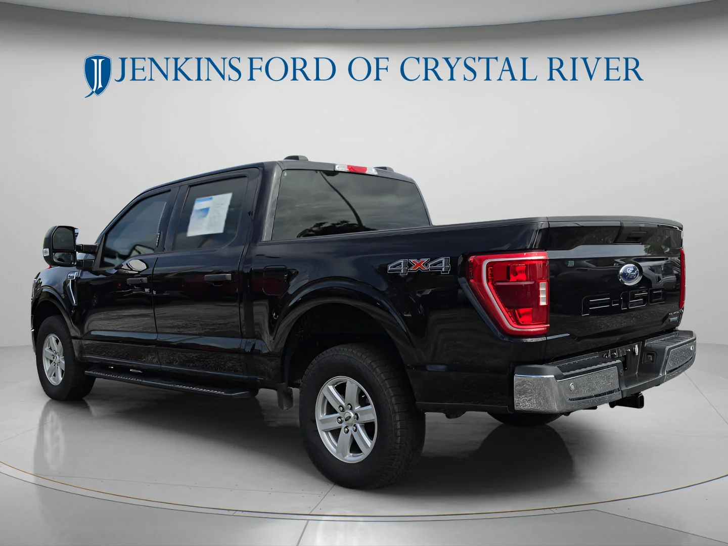 Used 2023 Agate Black Metallic Ford XLT image 7
