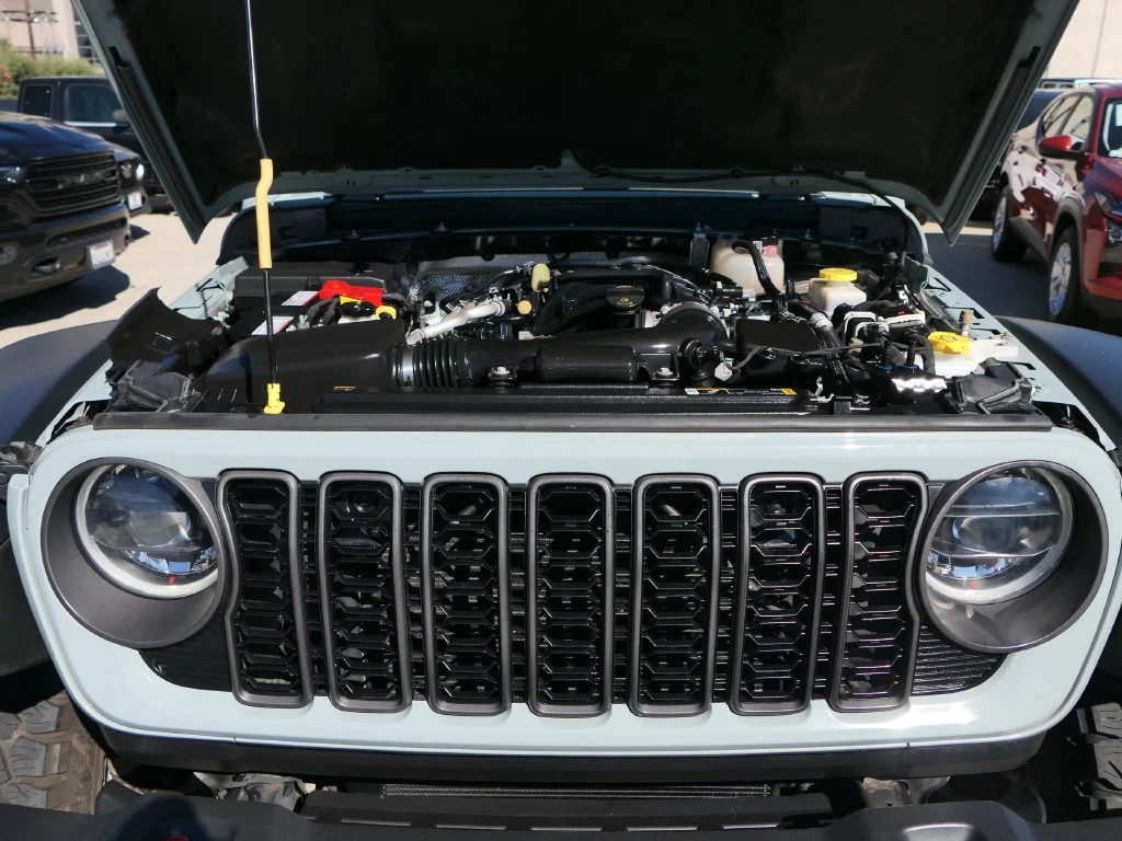 Used 2024 Earl Clearcoat Jeep Rubicon image 27